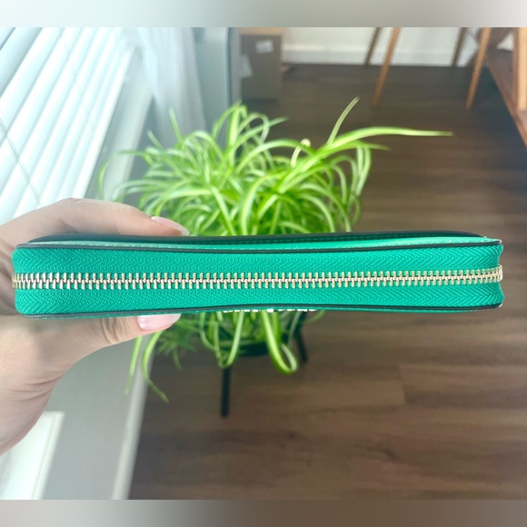 Kate Spade Continental Large Wallet - Picture 4 of 13